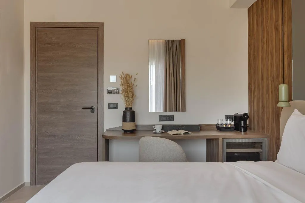 FAMILY ROOM STANDARD Room, Nesean Plaza, Crete