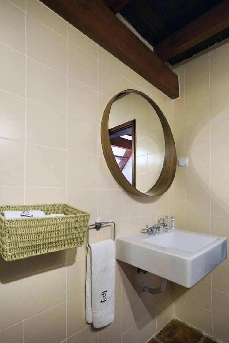 Vale Fuzeiros Nature Guest House, Algarve