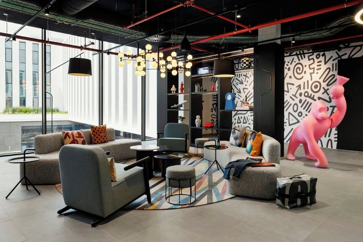Moxy Alfragide Lisboa, Lisbon