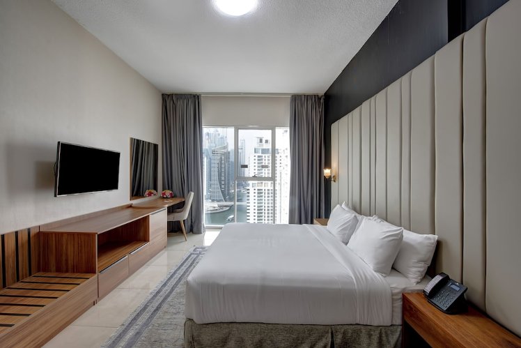 Royal Regency Suites Dubai Marina, Dubai