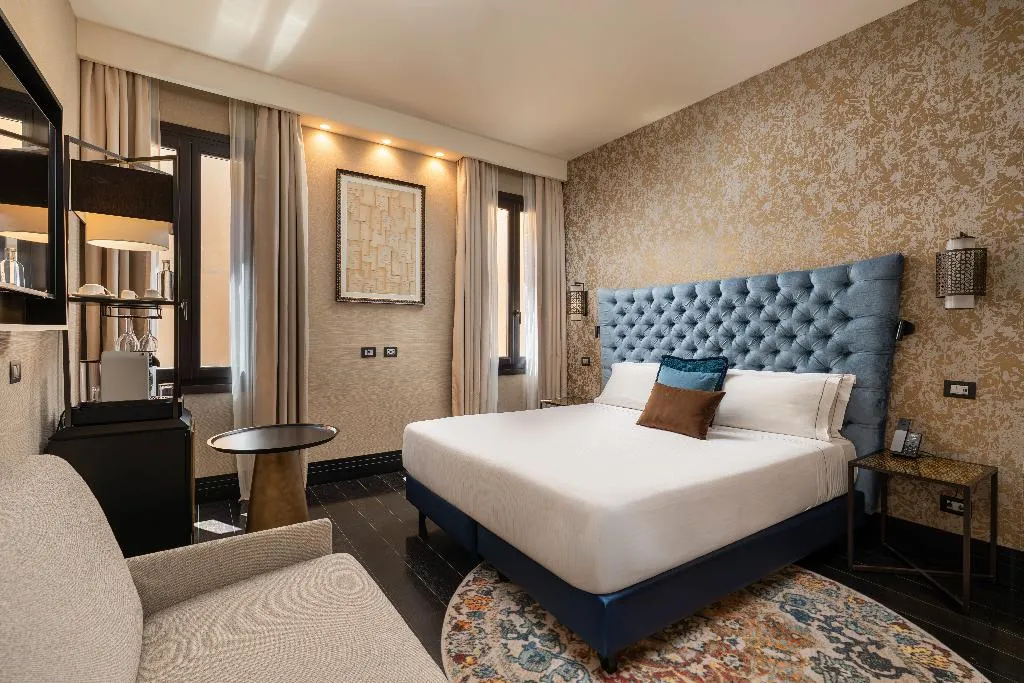 DOUBLE KING SIZE BED Room, Vignette Collection The Venice Times Hotel By IHG, Venice