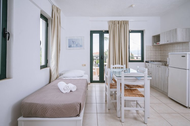 Dionysos Hotel Apartments & Studios, Crete