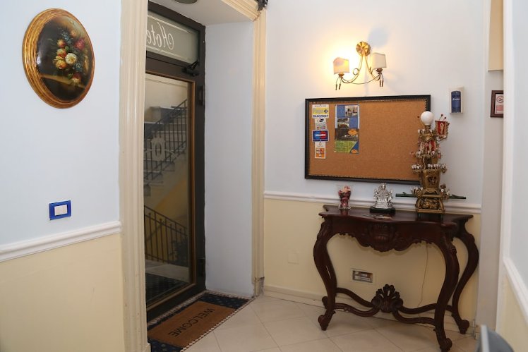 Nuovo Hotel Sangiuliano ***, Catania