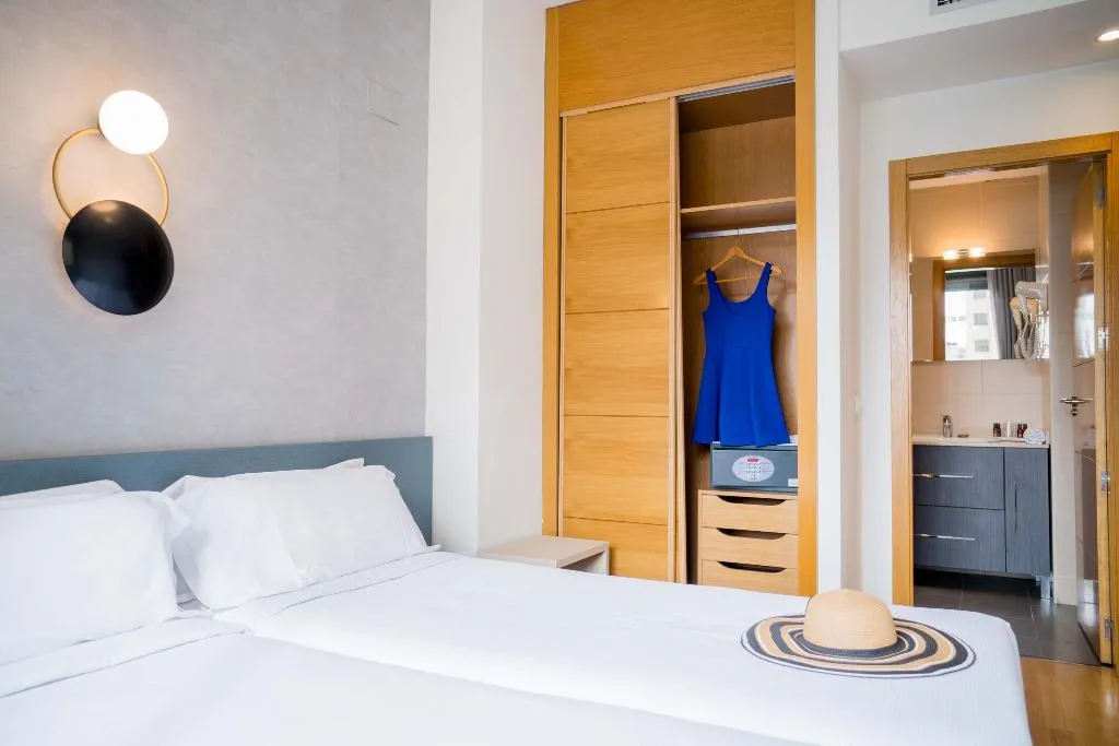 Room, Compostela Suites, Madrid
