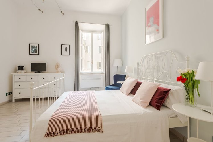 285 Vatican Lodge, Rome
