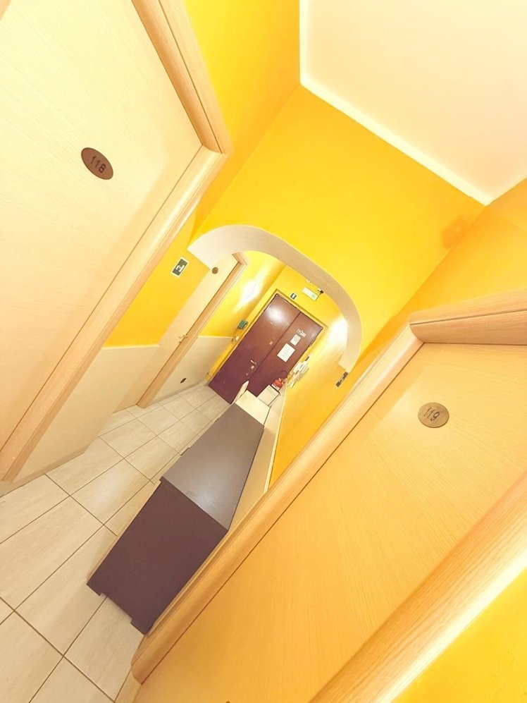 Guest House Hola Roma, Naples