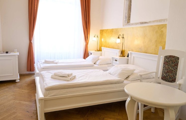Hotel U Zlateho Jelena (Golden Deer), Prague