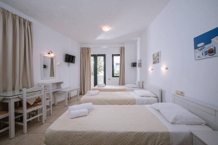 Dionysos Hotel Apartments & Studios, Crete
