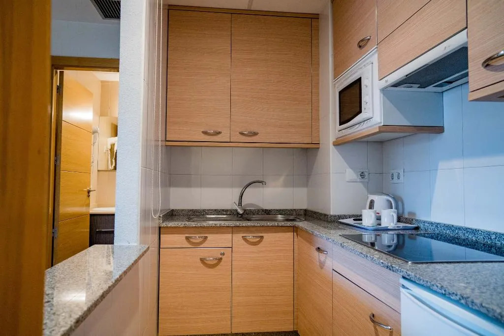APARTMENT TWO BEDROOMS Room, Compostela Suites, Madrid