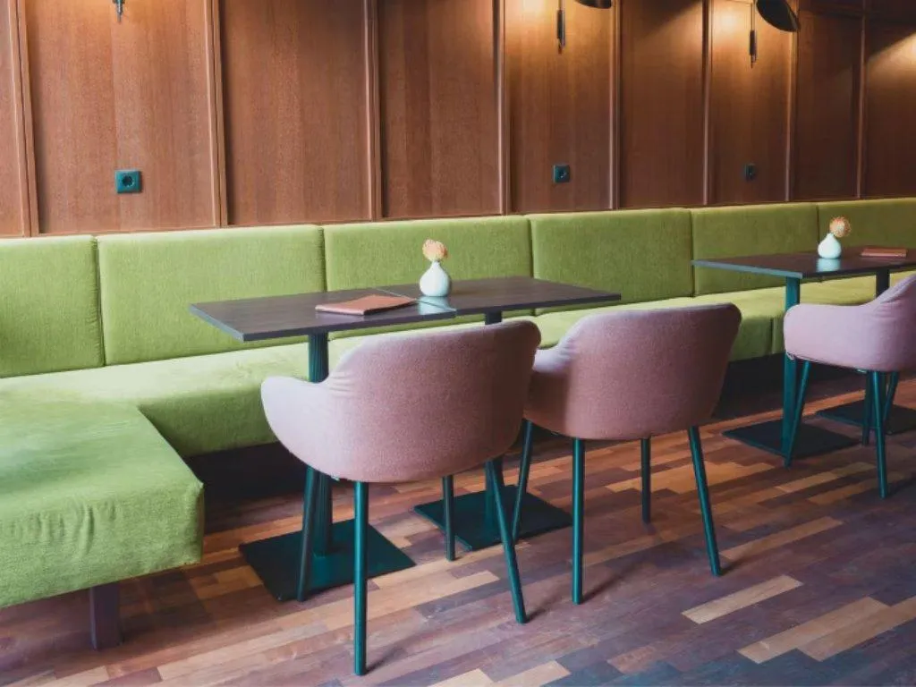 Bar, Holiday Inn Innsbruck by IHG, Innsbruck