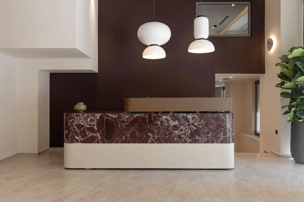 Lobby, Nesean Plaza, Crete