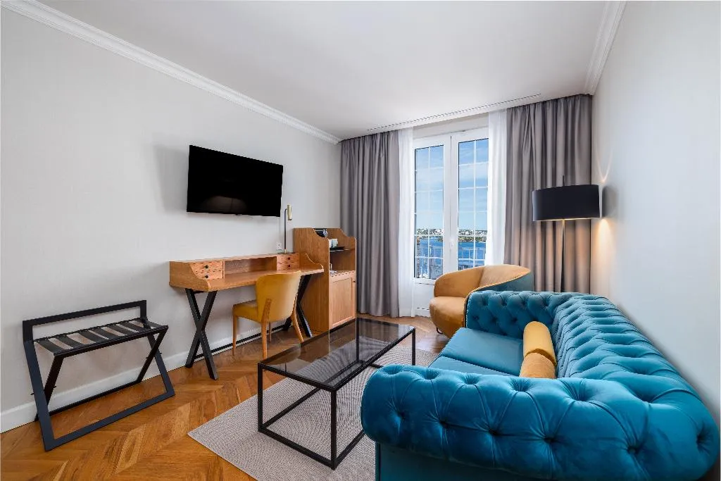 JUNIOR SUITE SEA VIEW WITH BALCONY Room, Senator Port Mahon, Menorca