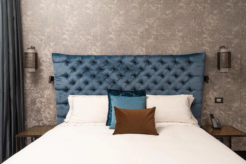 DOUBLE PREMIUM QUEEN BED Room, Vignette Collection The Venice Times Hotel By IHG, Venice