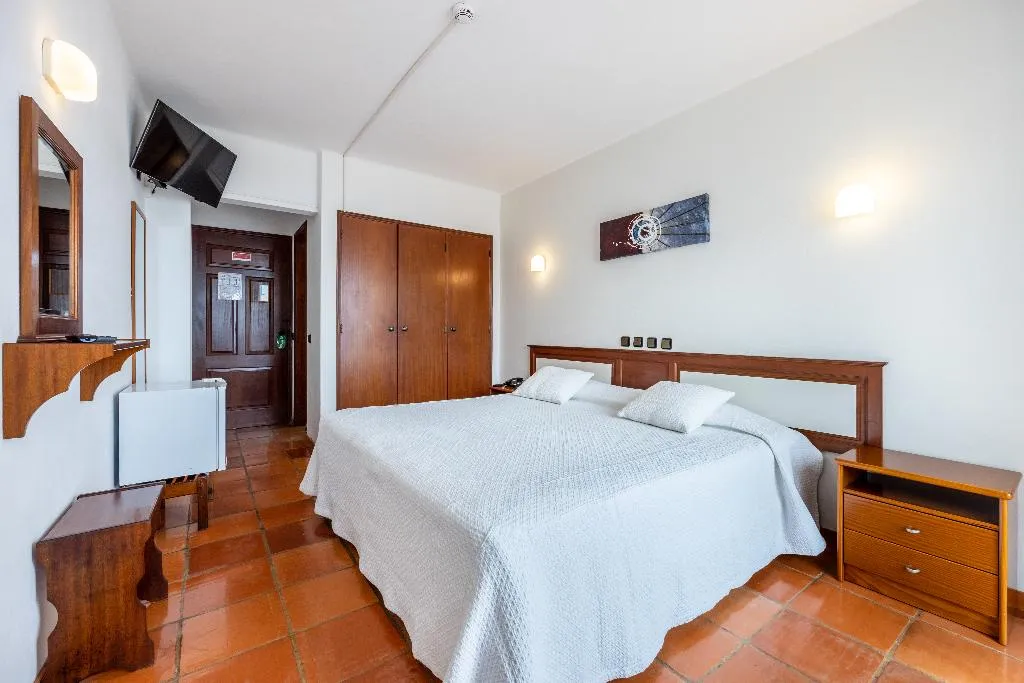 DOUBLE STANDARD Room, Salema Beach Hotel, Algarve