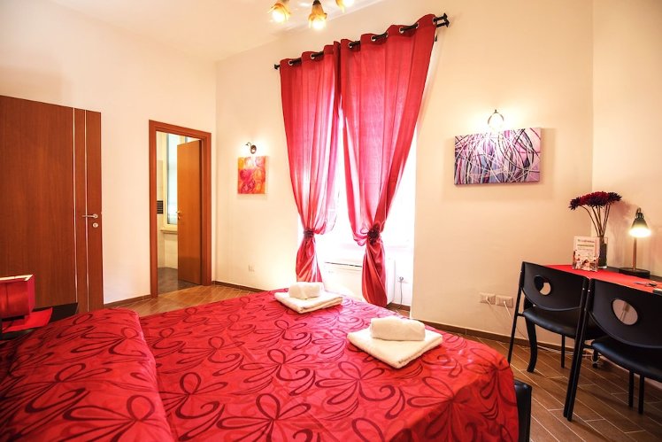 MICLAD B&B: Colosseum Guest House, Naples