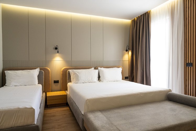 Henry Resort & Spa, Kavaje