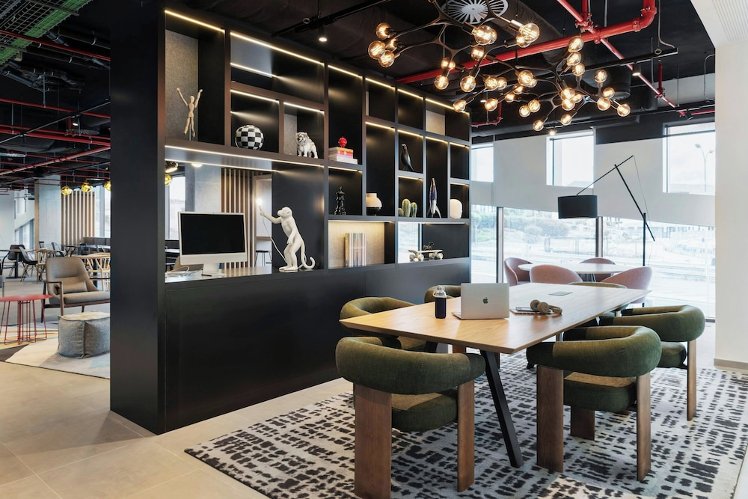 Moxy Alfragide Lisboa, Lisbon