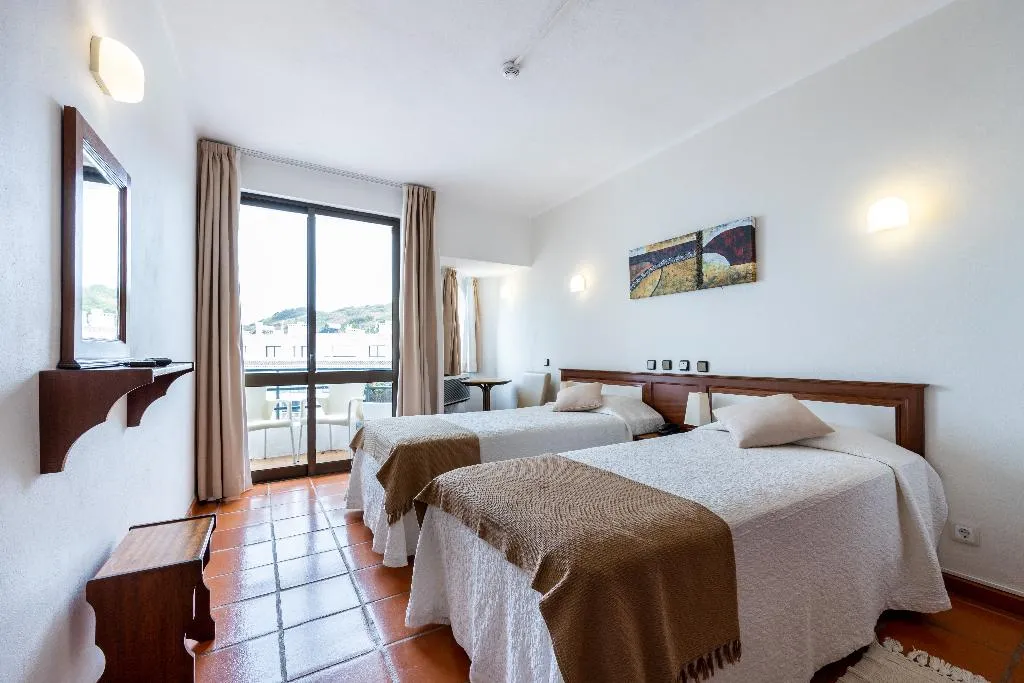 DOUBLE SUPERIOR Room, Salema Beach Hotel, Algarve