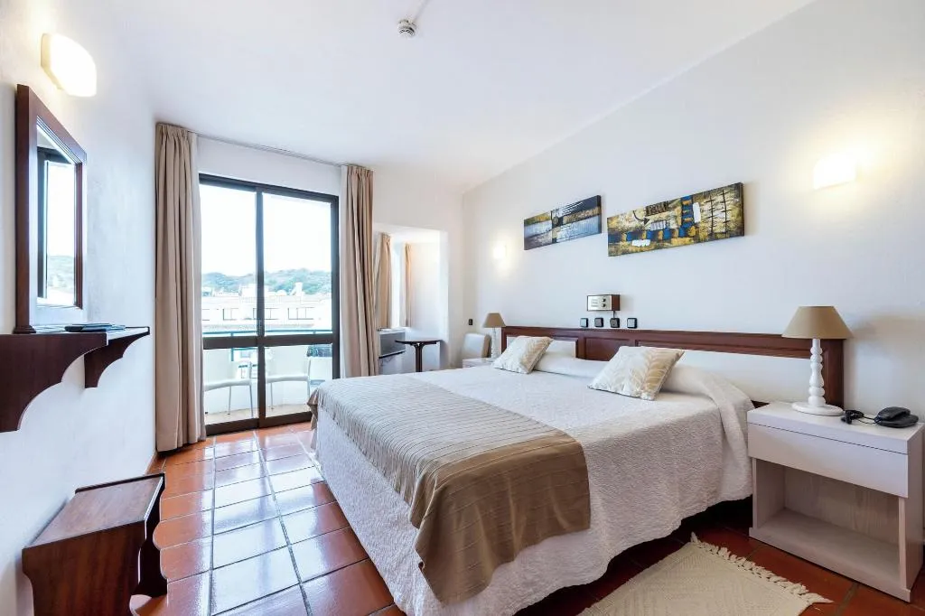 Room, Salema Beach Hotel, Algarve
