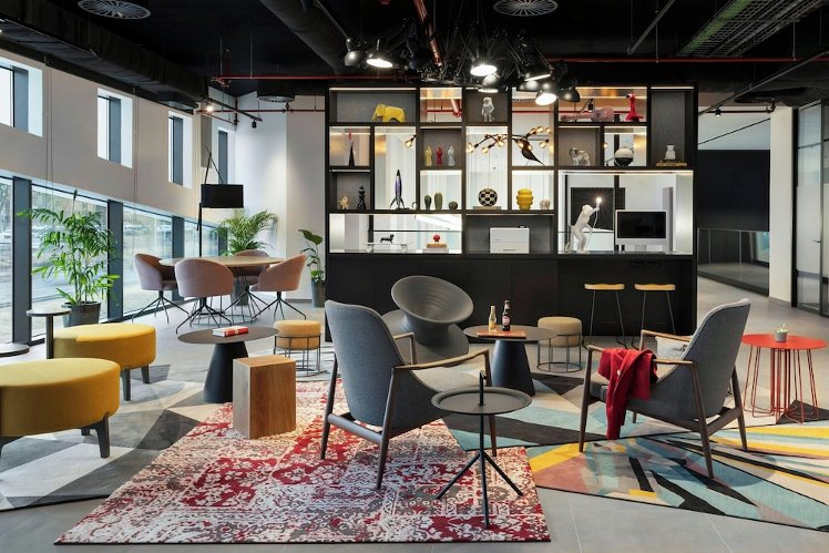 Moxy Alfragide Lisboa, Lisbon