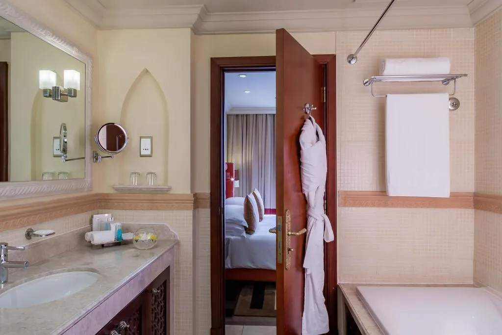 Room CITY VIEW Room, Arjaan by Rotana – Dubai Media Vity, Dubai
