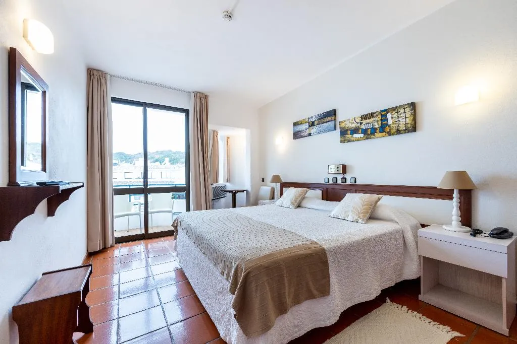 DOUBLE SUPERIOR Room, Salema Beach Hotel, Algarve