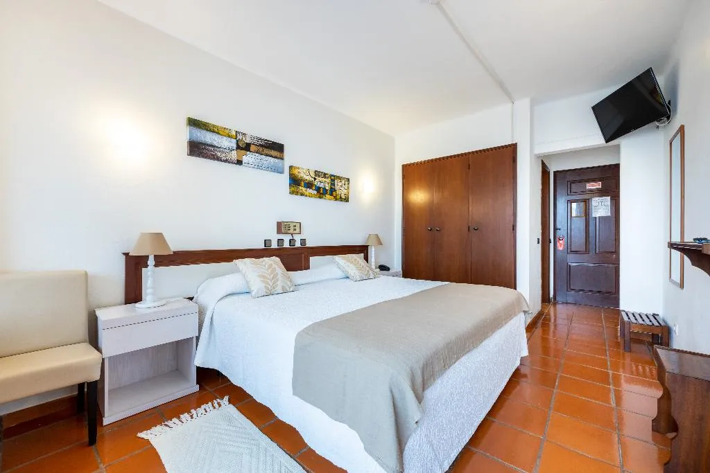 DOUBLE SUPERIOR Room, Salema Beach Hotel, Algarve