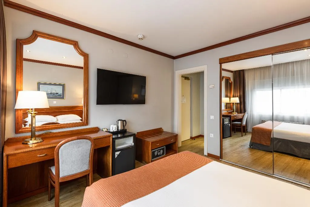 DOUBLE STANDARD Room, Holiday Inn Thessaloniki, Halkidiki