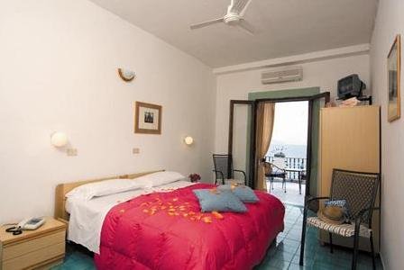 Casa Rosa Terme, Naples