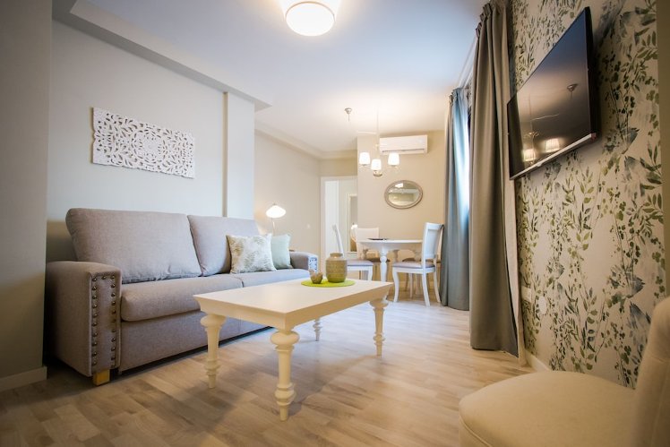 Holidays2Malaga Suites Apartments, Costa Del Sol