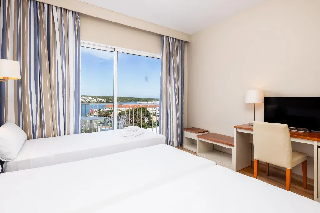 TRIPLE SIDE SEA VIEW Room, Agamenon, Menorca