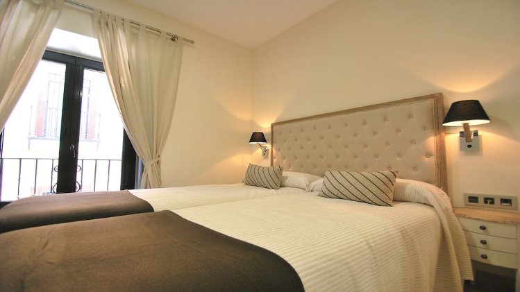 Living-sevilla Apartments Maestranza, Seville