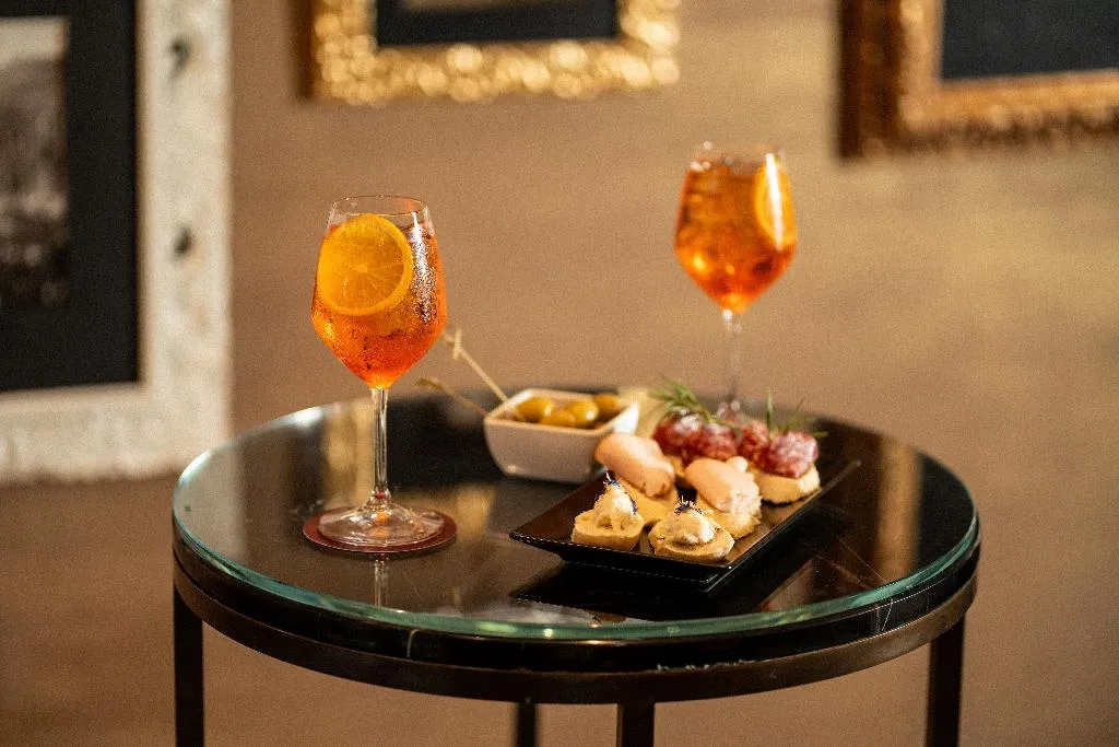 Bar, Vignette Collection The Venice Times Hotel By IHG, Venice