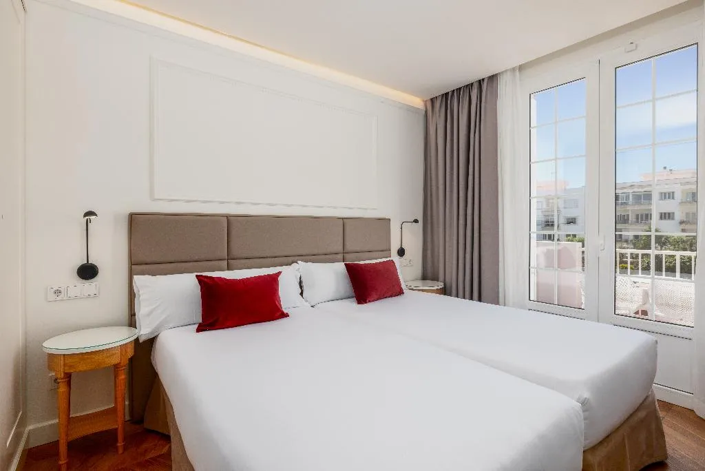 SINGLE WITH BALCONY Room, Senator Port Mahon, Menorca