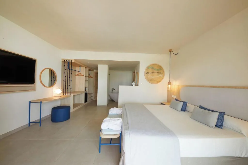 Room, Tui Blue Victoria Menorca, Menorca