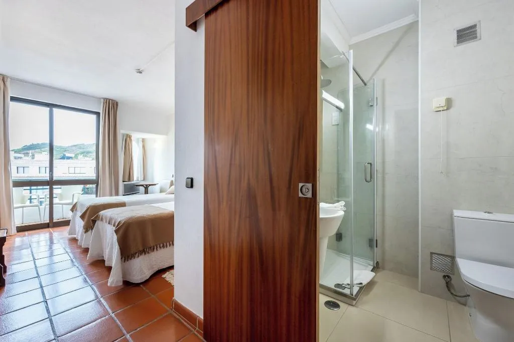 Room, Salema Beach Hotel, Algarve
