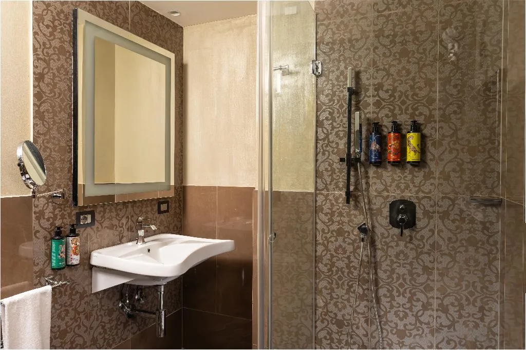 DOUBLE Accessible KING SIZE BED Room, Vignette Collection The Venice Times Hotel By IHG, Venice