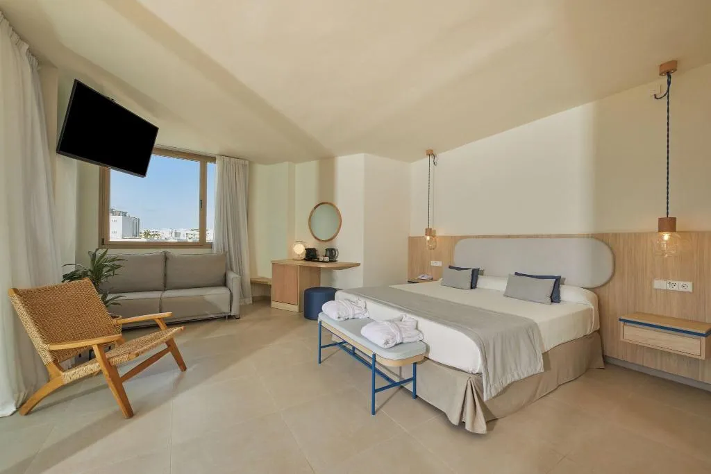 Room, Tui Blue Victoria Menorca, Menorca