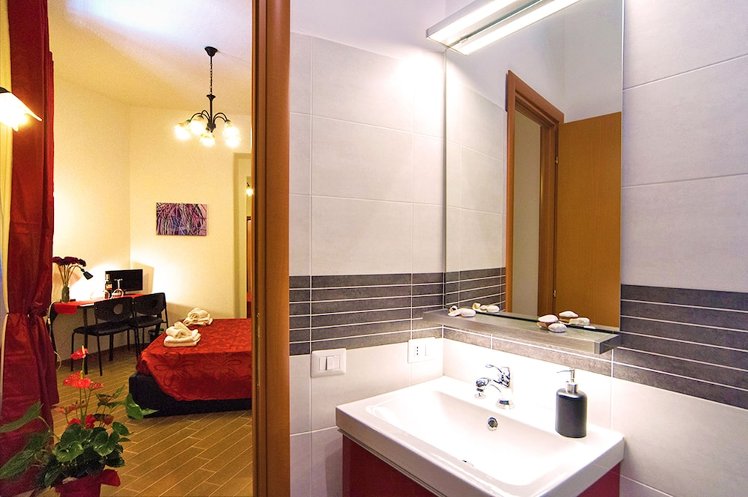 MICLAD B&B: Colosseum Guest House, Naples
