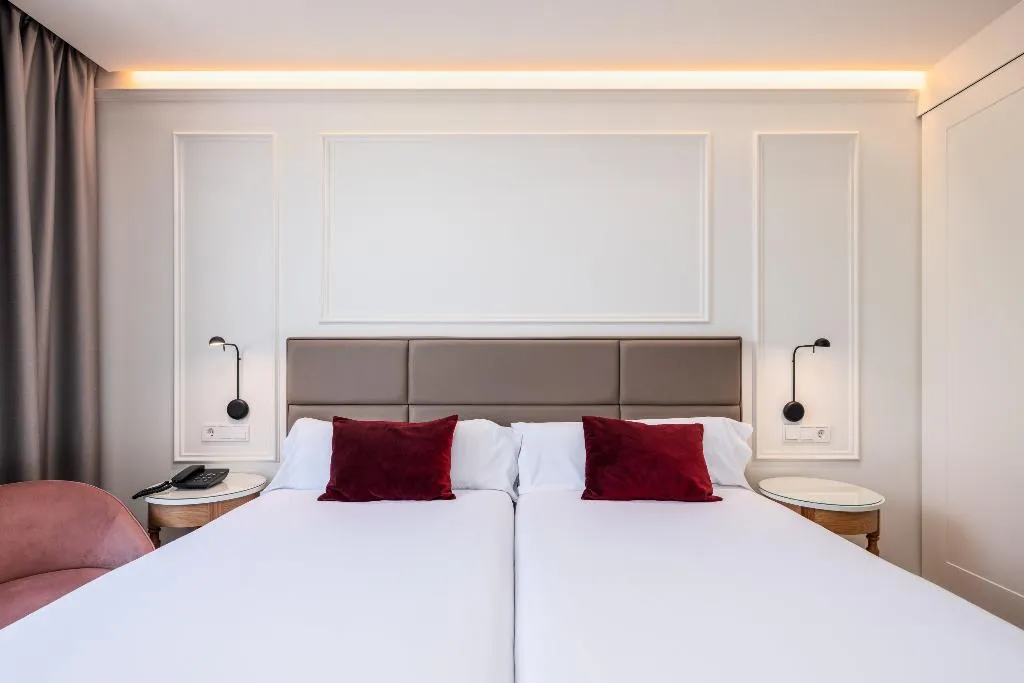 Double or Twin STANDARD Room, Senator Port Mahon, Menorca