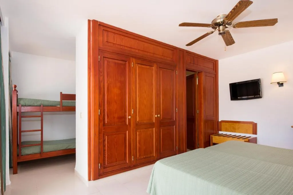 FAMILY ROOM BASIC Room, Hotel Cala Romantica Mallorca, Majorca