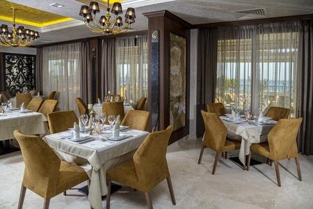 Onyx Beach Residence - Free Parking & Beach Access, Bourgas