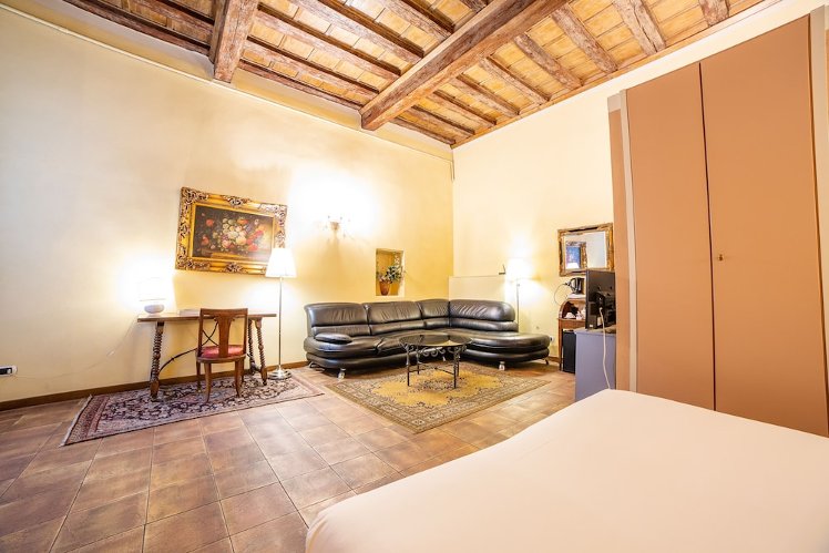 B&B Galileo 2000, Florence