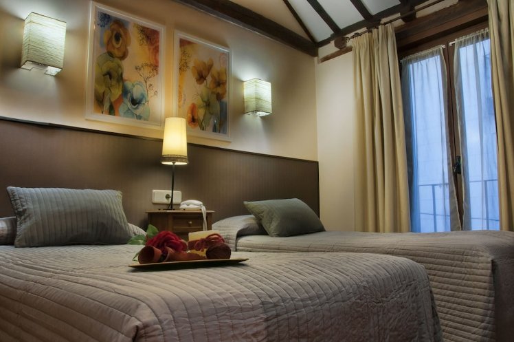 Hostal Alfonso XII, Madrid