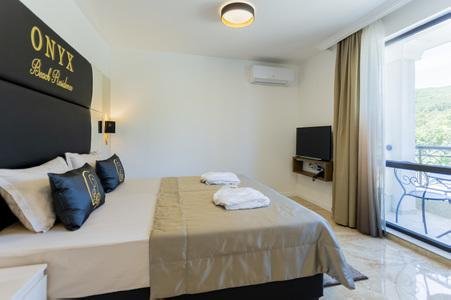 Onyx Beach Residence - Free Parking & Beach Access, Bourgas