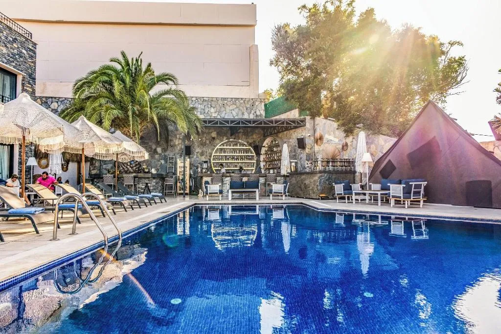 Sports and Entertainment, Bombien Yalikavak, Bodrum