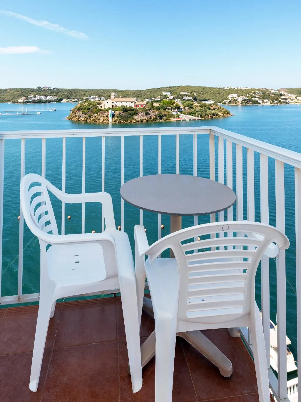 DOUBLE SINGLE USE SEA FRONT Room, Agamenon, Menorca