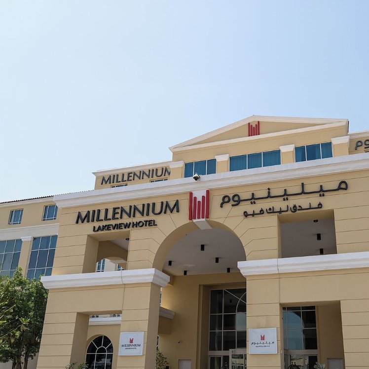 Millennium Lakeview Hotel, Dubai
