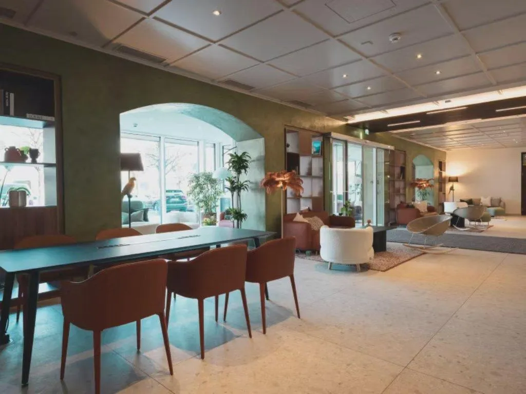 Bar, Holiday Inn Innsbruck by IHG, Innsbruck