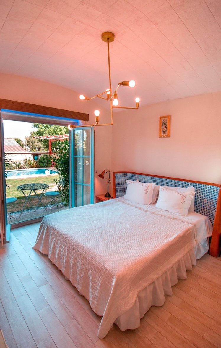 On Oda Otel, Izmir